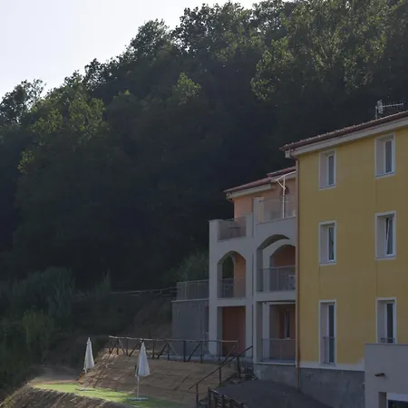 Castagnarossa Casa Vacanze Appart hôtel *